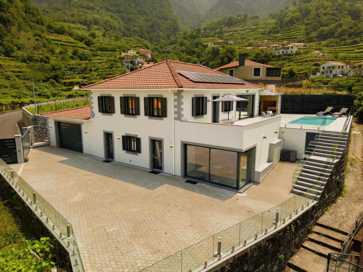 Casa Avo Da Pedra, By Op